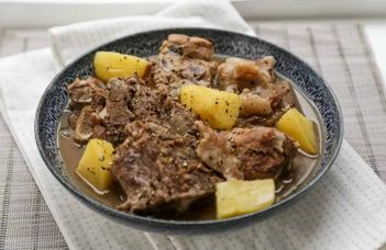 How to Cook Neckbones in a Crockpot – A Quick & Easy Recipe