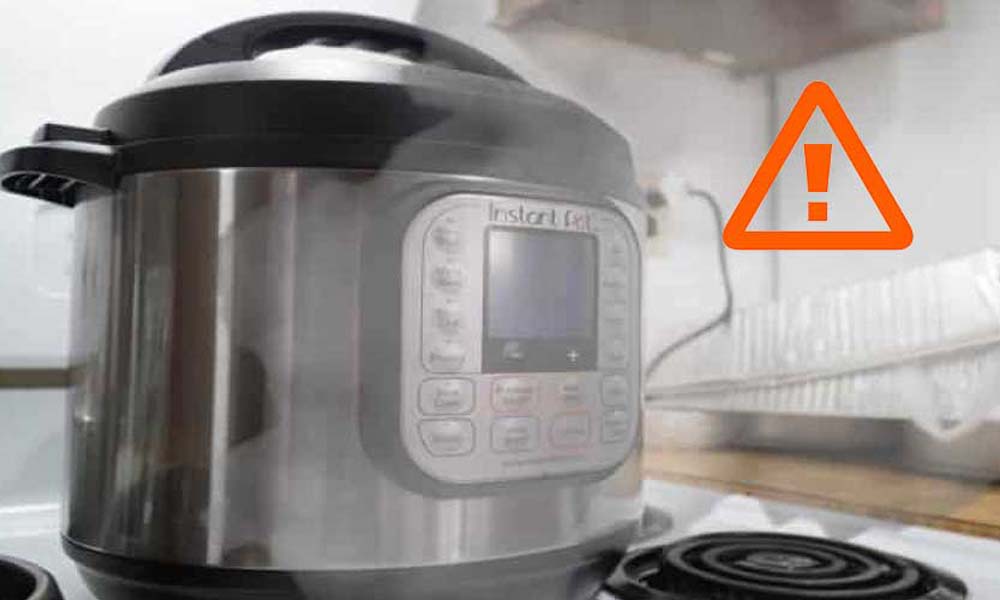 instant pot leaking steam while cooking